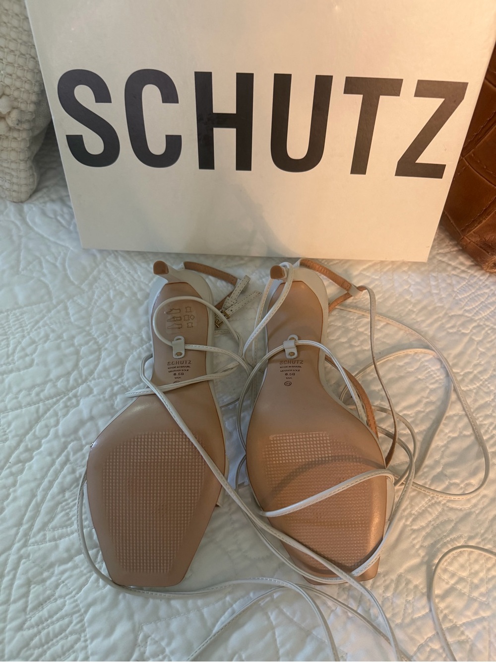 SCHUTZ Pearl/Ivory Vikki Lace-Up Stiletto Sandals with Gold Accent sz 8.5 - Picture 2 of 3